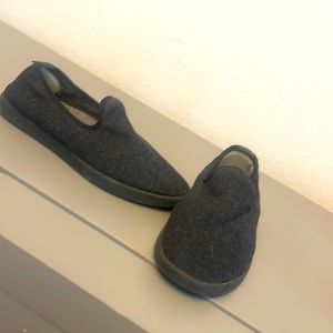 Womens All bird lounger slip on size 9 GUC